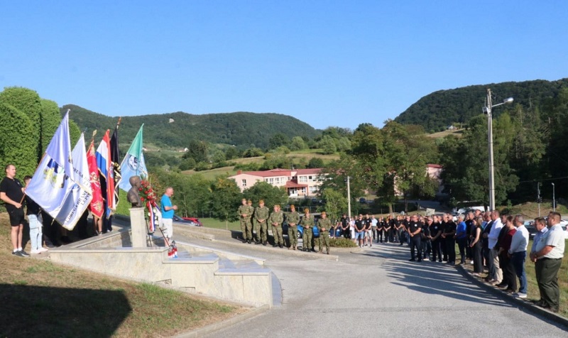 ODANA POČAST PRIPADNIKU 7.GARDIJSKE BRIGADE „PUMA“ STJEPANU KRIŽANCU POVODOM 31. OBLJETNICE POGIBIJE